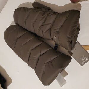 NWT Soia and Kyo Julia "Cedar" Long 90% Fill Down Mittens